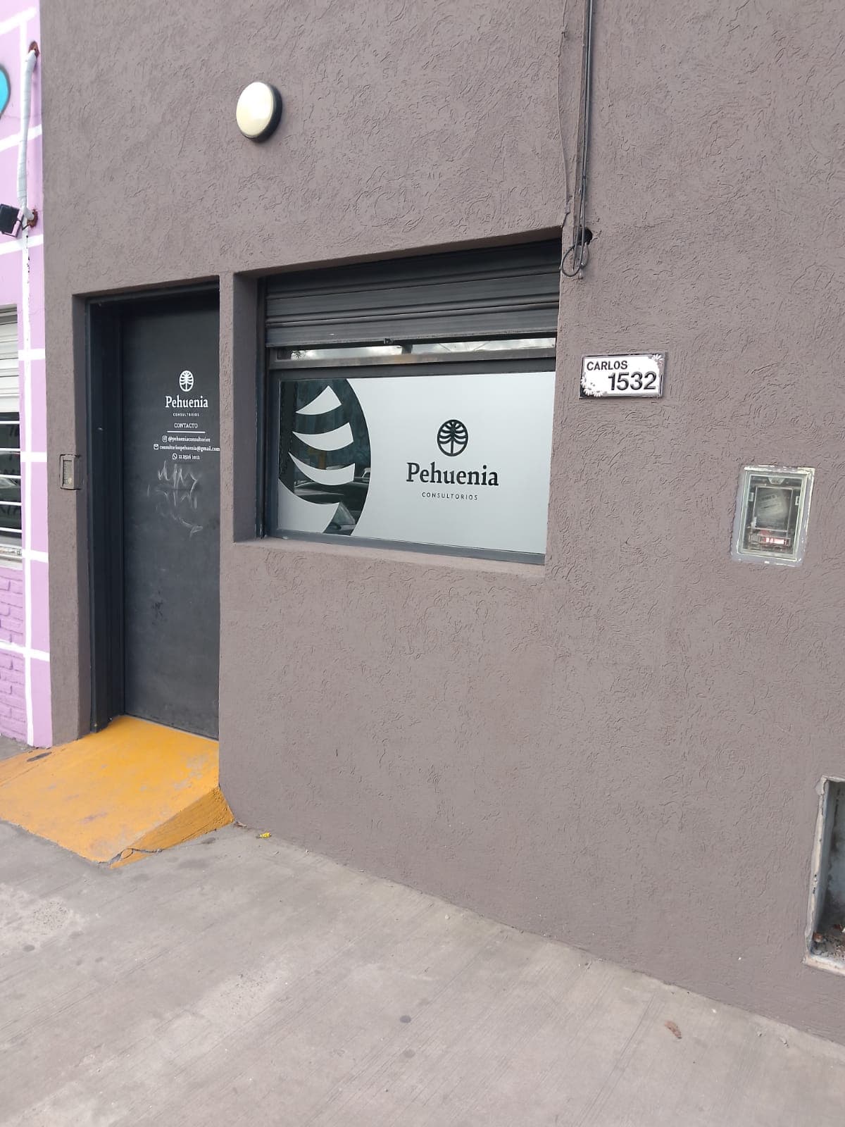 Fachada del consultorio Pehuenia